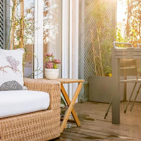 Guestready - Charming With Terrace * Lisboa